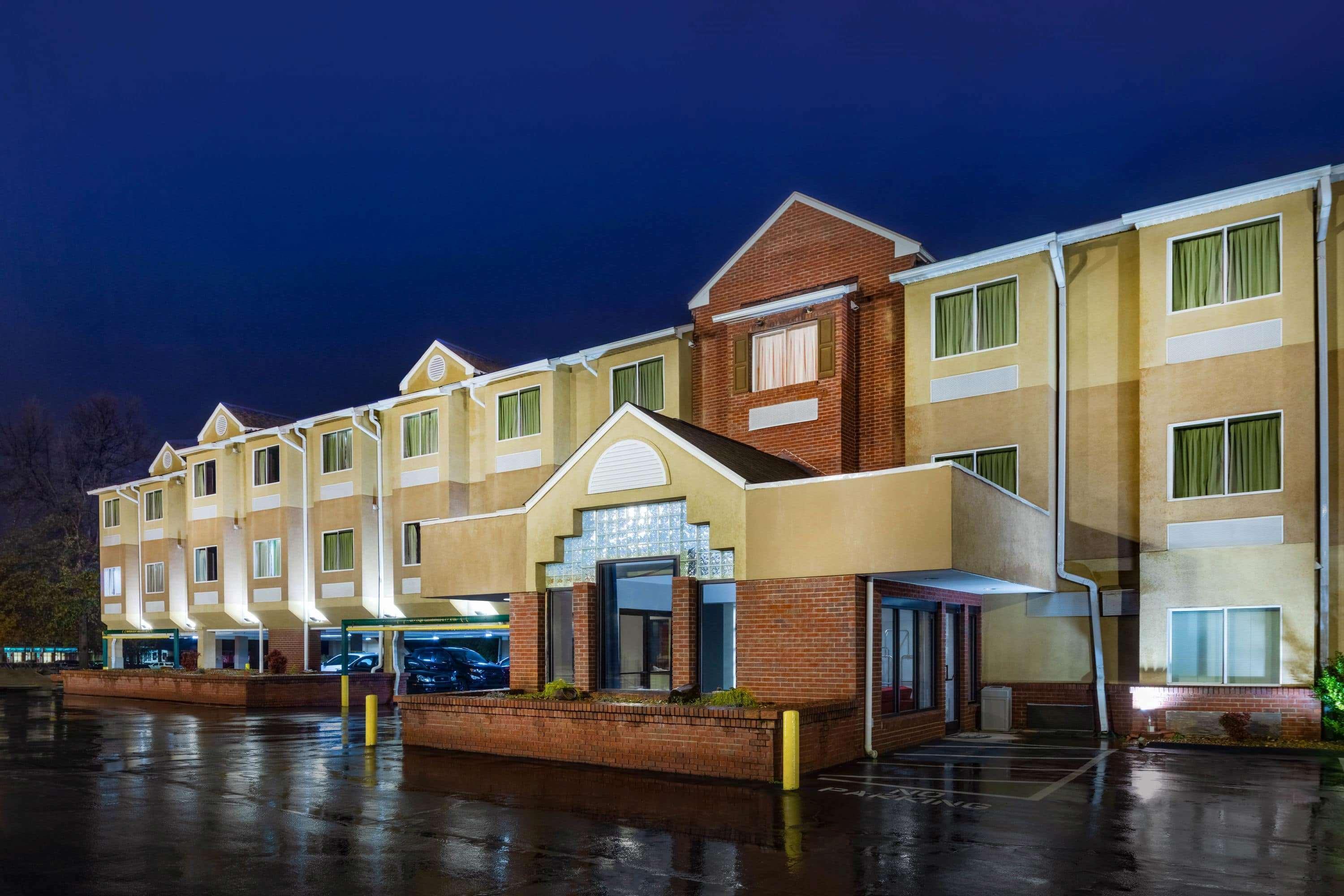 Microtel Inn By Wyndham Lake Norman Cornelius Kültér fotó