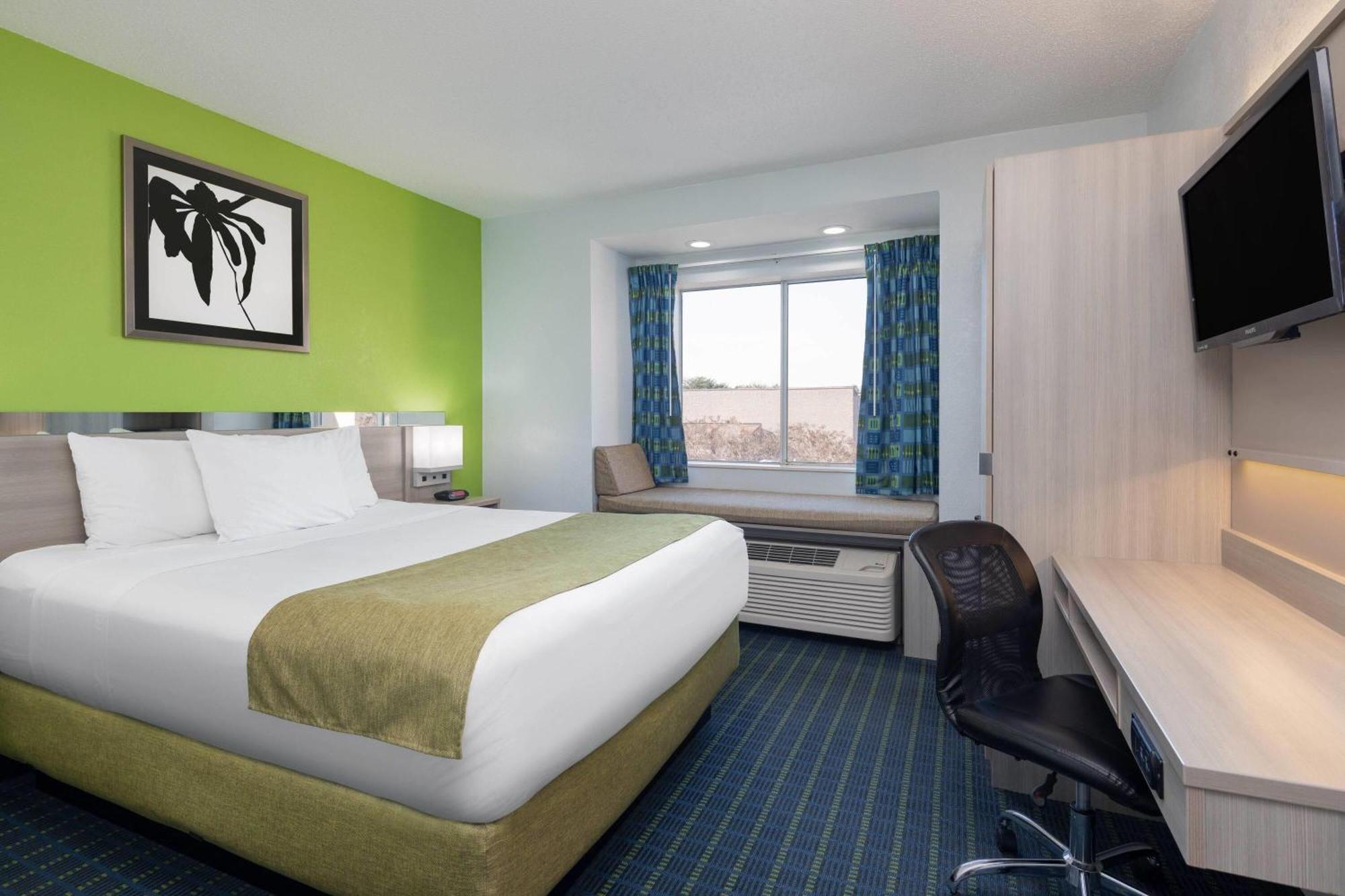 Microtel Inn By Wyndham Lake Norman Cornelius Kültér fotó
