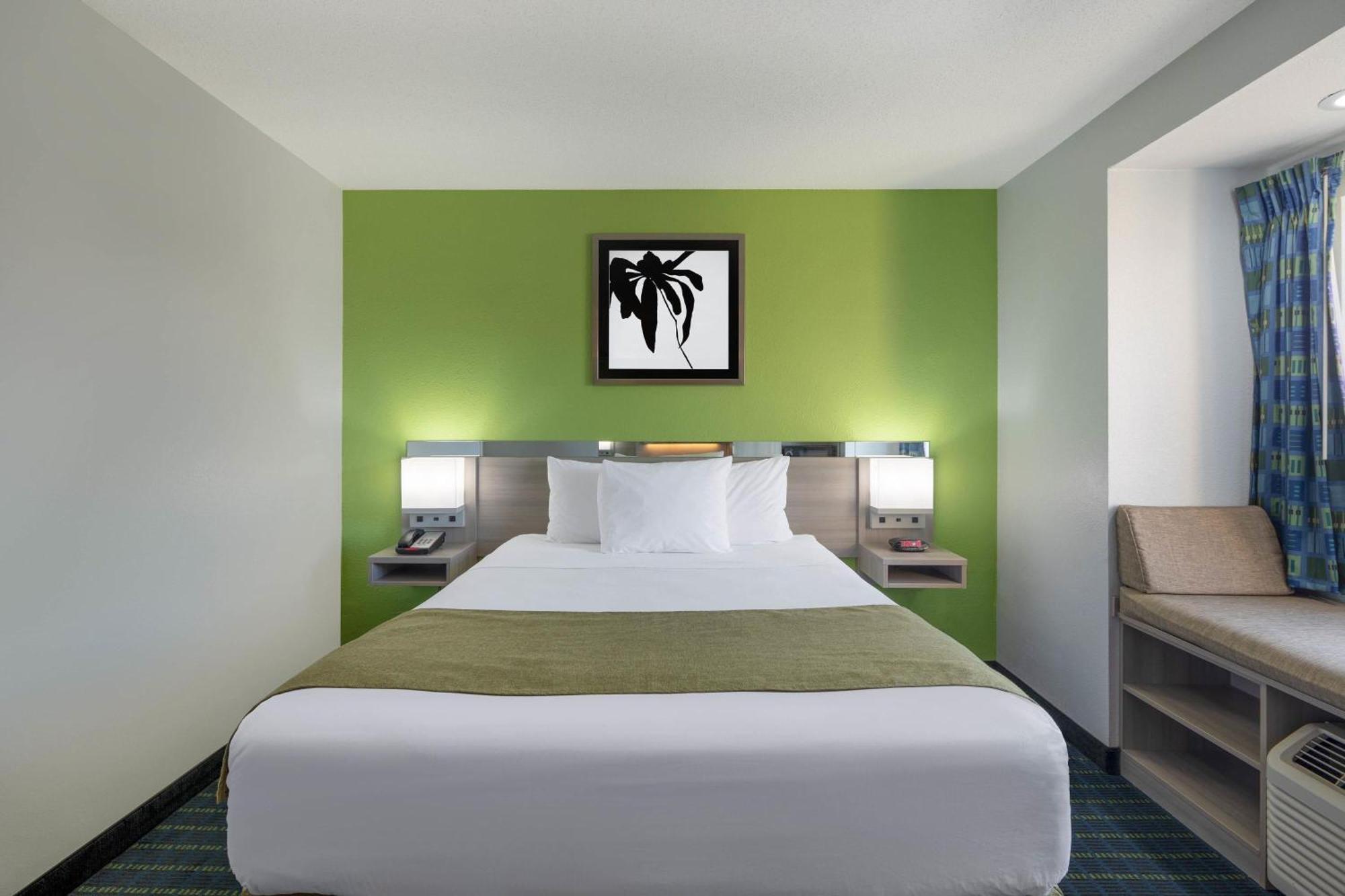Microtel Inn By Wyndham Lake Norman Cornelius Kültér fotó
