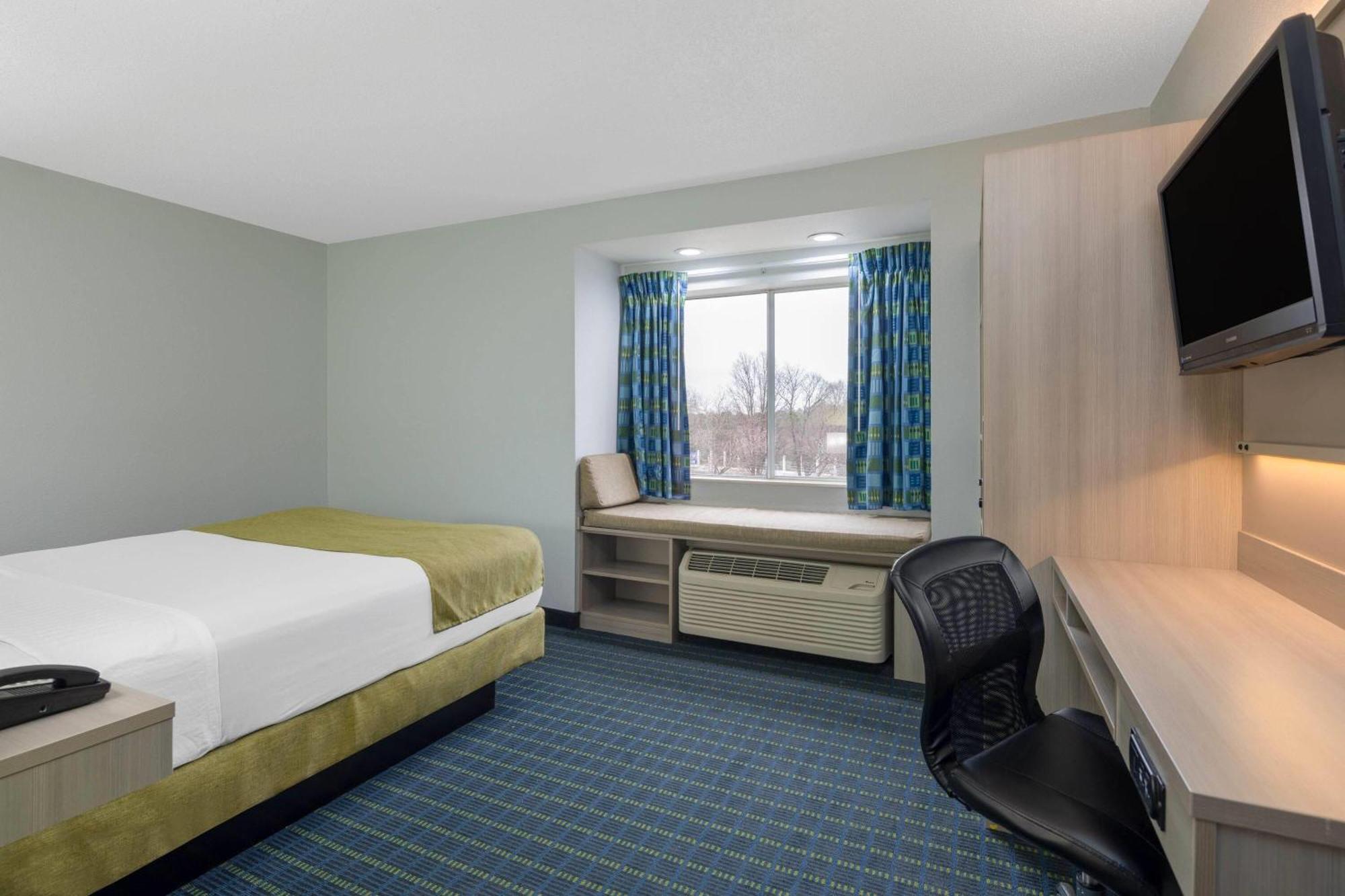 Microtel Inn By Wyndham Lake Norman Cornelius Kültér fotó